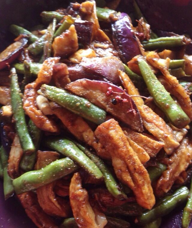 豆角烧茄子
