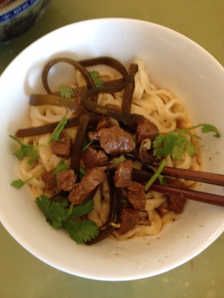 黄豆芽炖牛肉海带面
