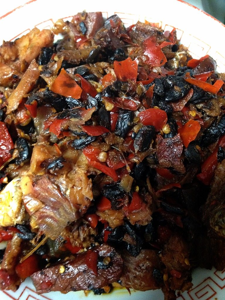 豆鼓蒸腊鱼腊肉