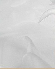 轻乳酪蛋糕,打发蛋白:用电动打蛋器,分三次加入白砂糖,打发蛋白到可以看到小弯钩,而且可以保持这个形状