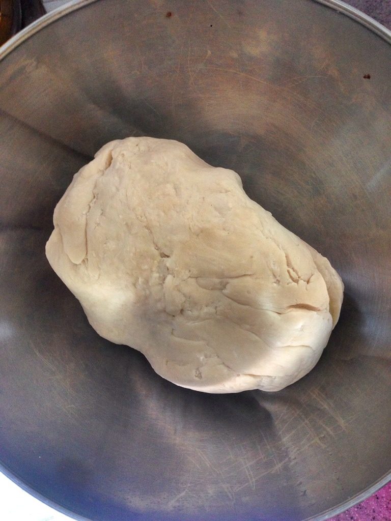 萝卜丝烙饼,和好的面醒发20分钟