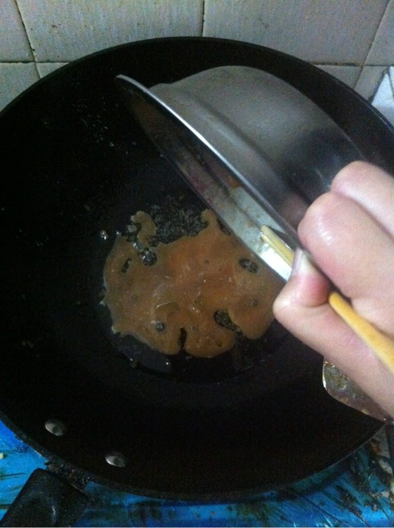 蜜汁义烧肉,如图淹肉剩的汁加蜂蜜用煎肉的油用小火收汁，