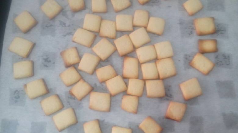 牛奶方形小饼干