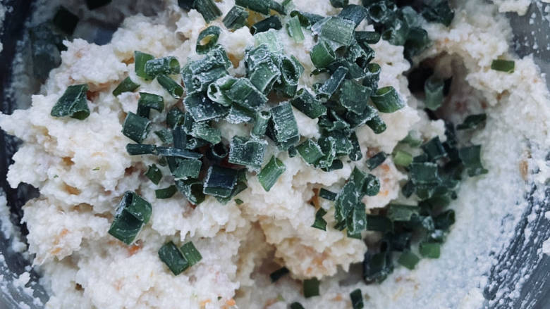 香葱肉松磅蛋糕,再撒点葱花。