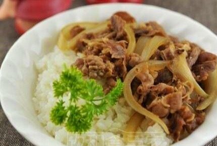 自制和吉野家一样的肥牛饭