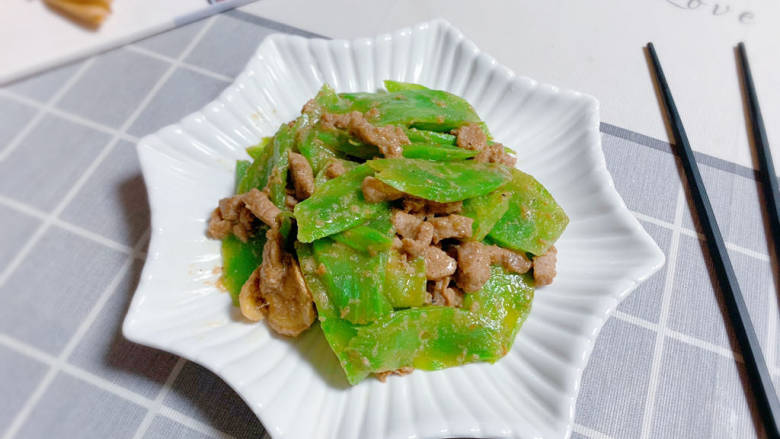 莴苣炒牛肉