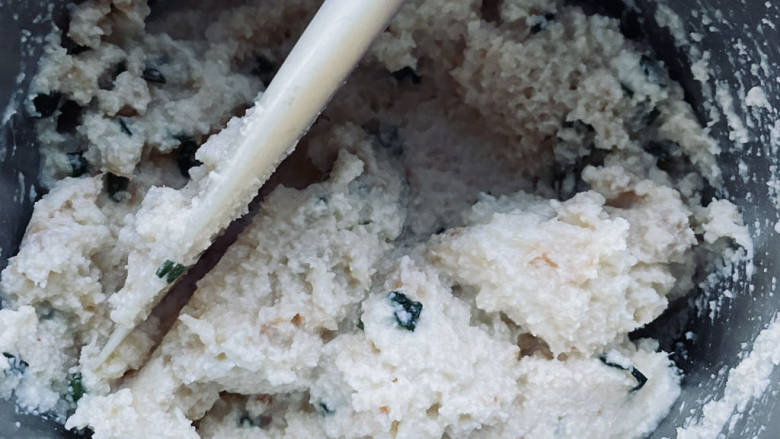 香葱肉松磅蛋糕,翻拌均匀。