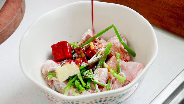 家常蒸排骨,腐乳一块,腐乳汁适量