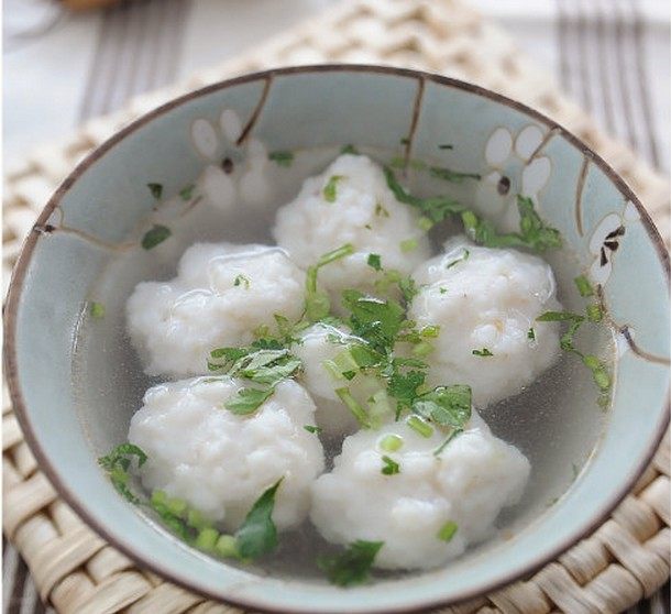 墨鱼丸汤
