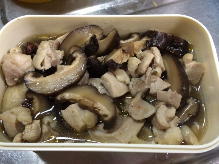 懒人鸡腿炖蘑菇