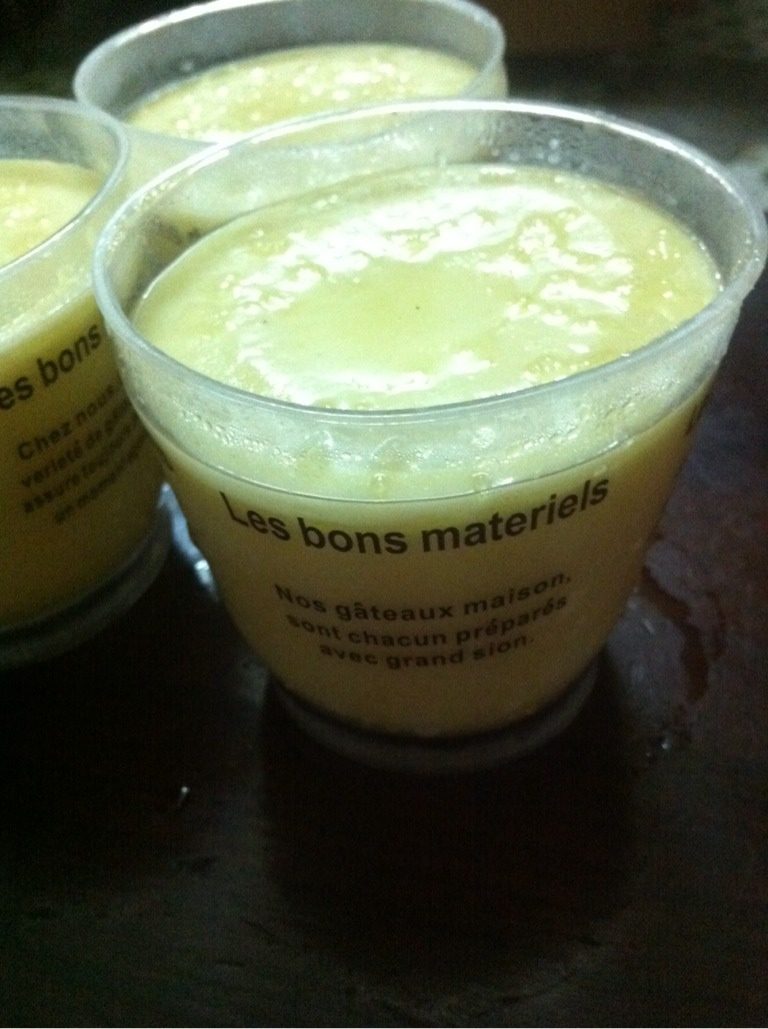 牛奶炖蛋,牛奶加5勺砂糖，小火，煮融即可，一定要待冷