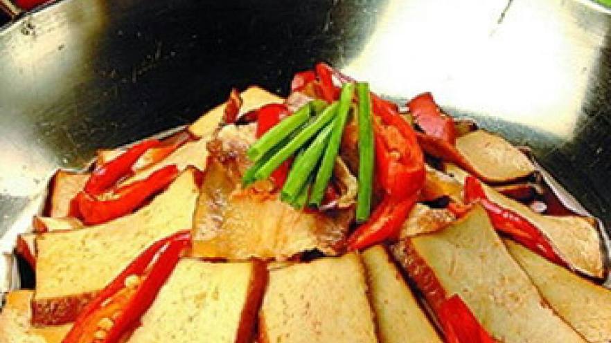 干锅熏烟肉香干