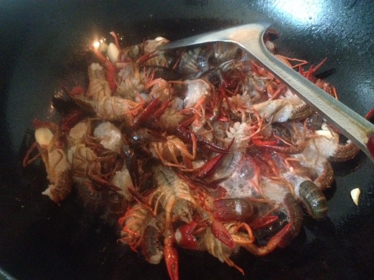 香辣小龙虾,过油