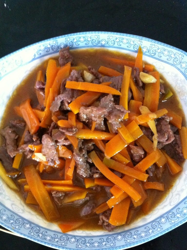 胡罗卜炒牛肉