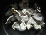 卤鸡胗,鸡胗加几滴白醋浸泡一下午,洗净,焯水后过冰水冲凉
