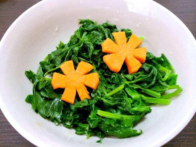 凉拌香芹叶
