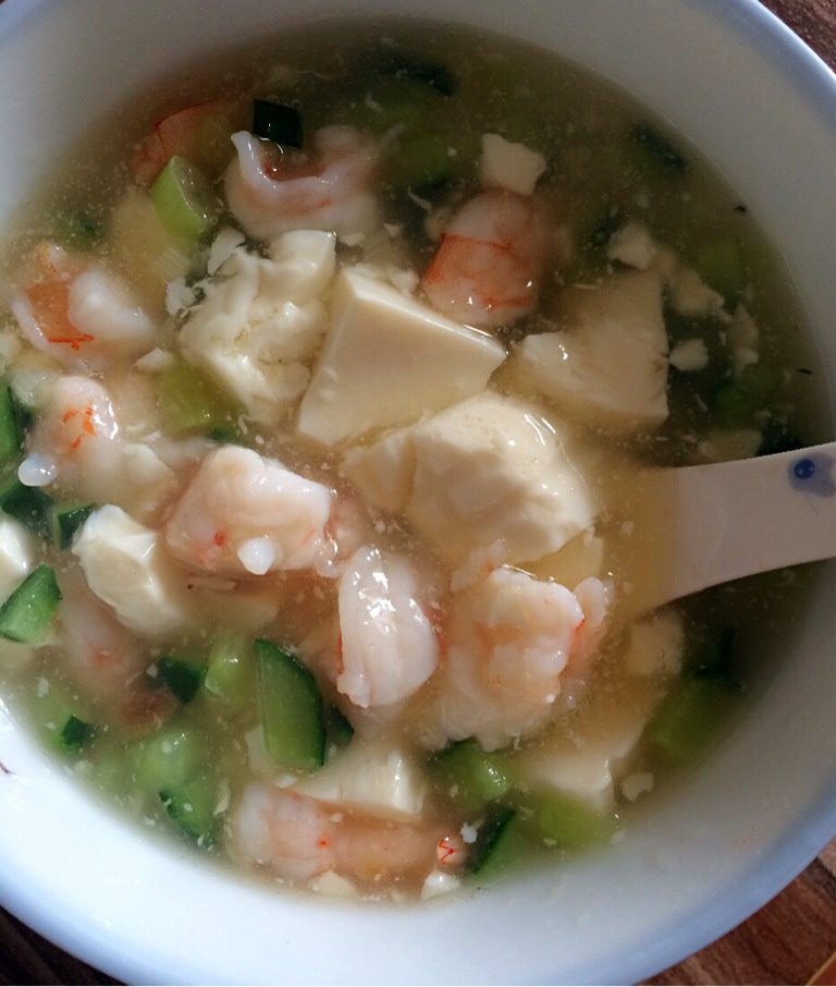 黄瓜虾仁豆腐羹