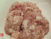 尖米丸汤,猪肉丸洗净,猪肉洗净,剁成肉糜