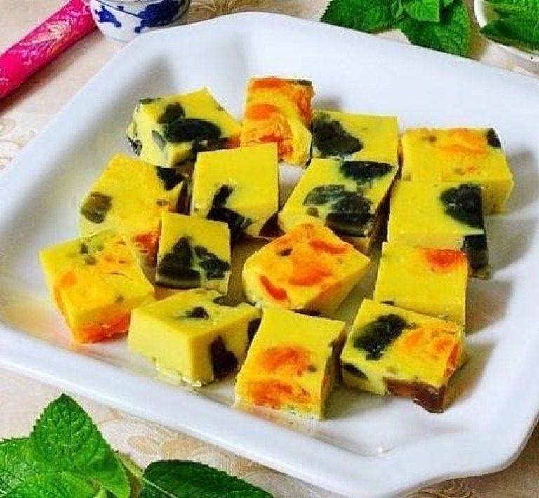 多彩蒸三蛋