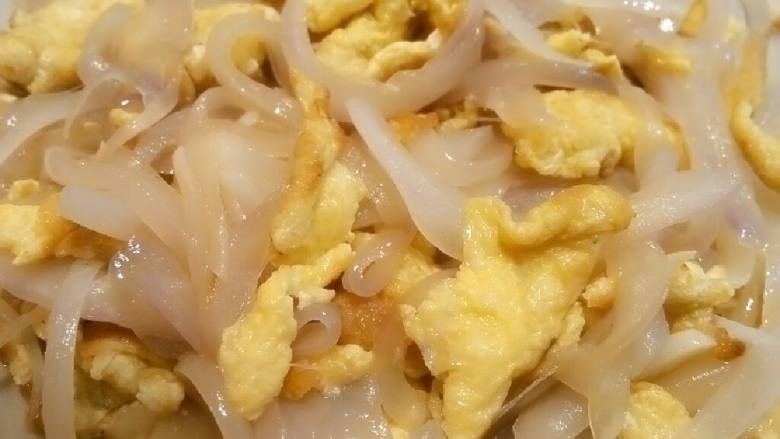 洋葱炒鸡蛋