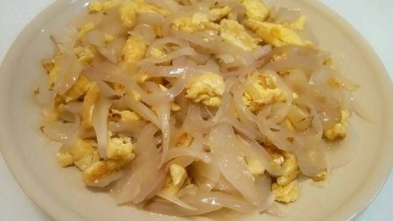 洋葱炒鸡蛋,可以开吃了，味道真心不错。