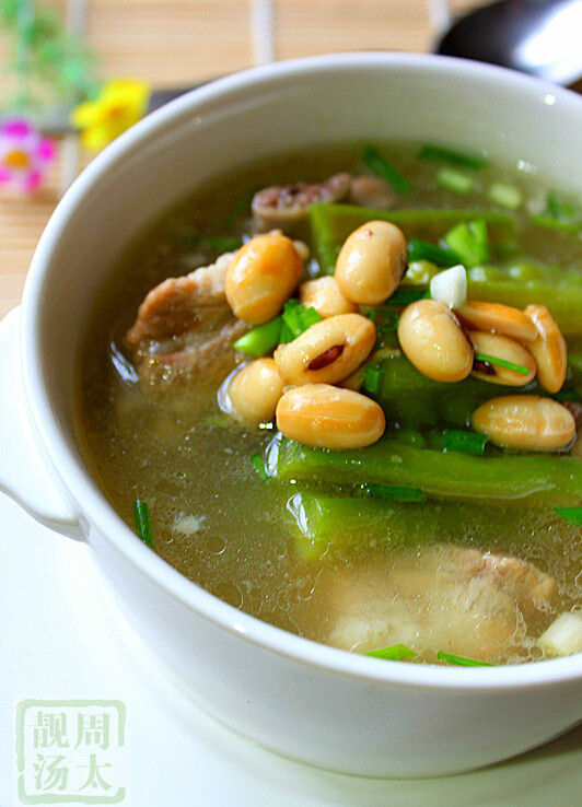 苦瓜黄豆排骨汤