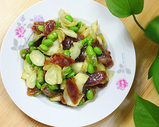 百合毛豆炒腊肉
