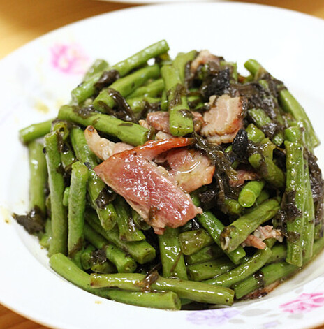 榄菜培根炒豇豆