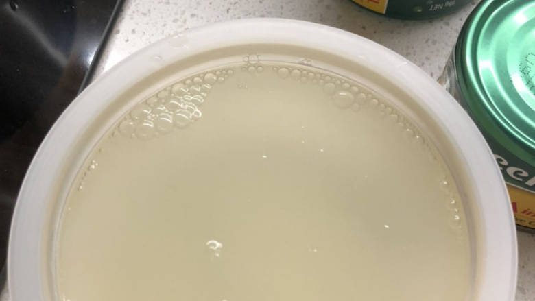吞拿鱼意面🍝,这是一碗意面水,备用。