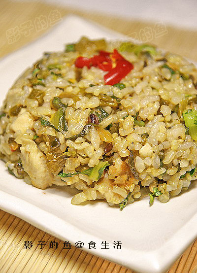 雪菜鸡肉杂粮饭 