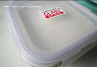 牛奶豆腐布丁,用超细过滤网过滤1次，装入容器密封好，入冰箱冷藏至凝固