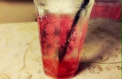 草莓苏打水