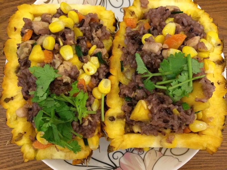 鸡丁菠萝紫米饭