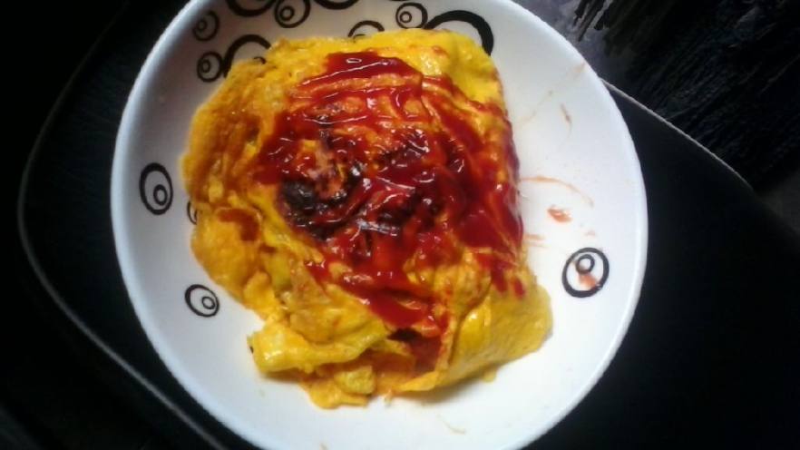麻辣香肠蛋包饭