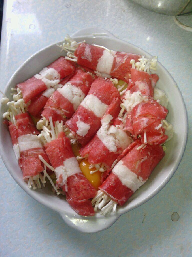 简蒸肥牛金针菇