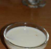 棉花糖牛奶布丁,待其自然冷却，放入冰箱冷藏二小时以上