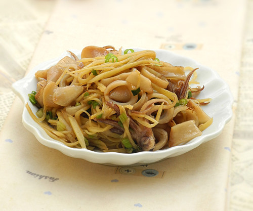 姜丝炒墨鱼