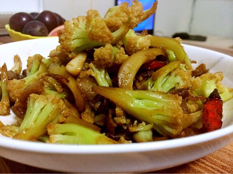 五花肉炒花菜