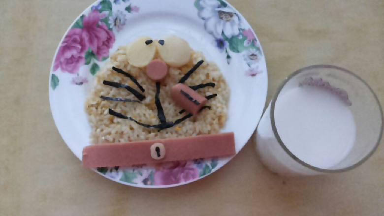 儿童餐多啦A梦炒饭