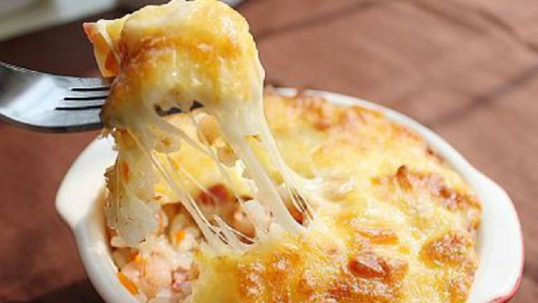 【虾仁培根芝士焗饭】