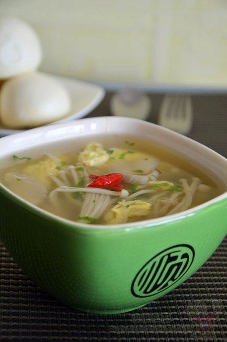鸡蛋鲜菌汤