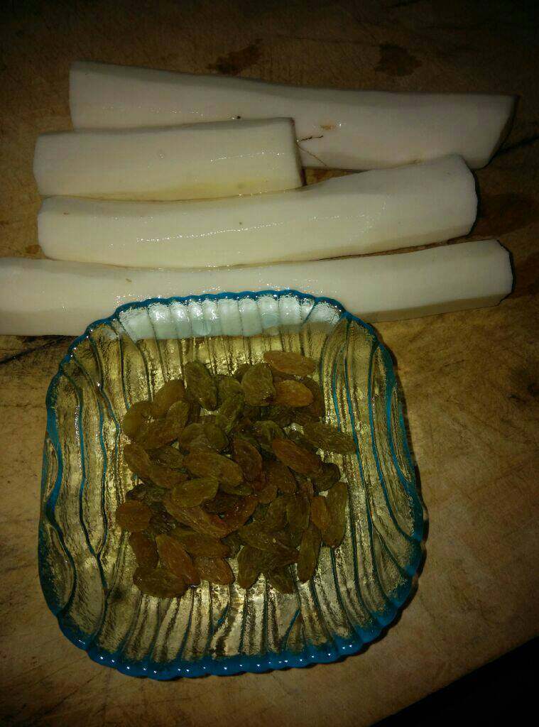 葡萄干山药球,准备好材料
