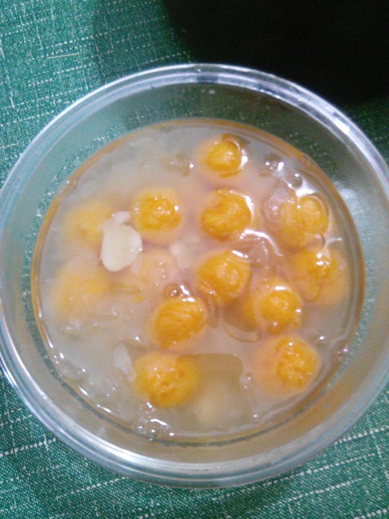 地瓜小汤圆银耳莲子羹