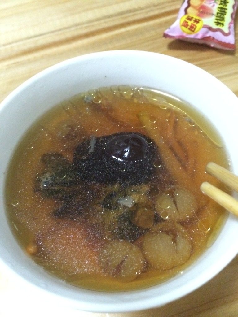 桂圆红枣乌鸡汤