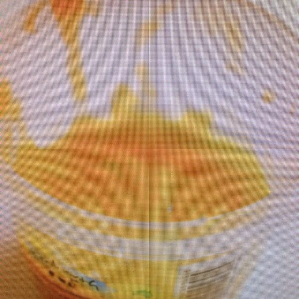 意式冰淇淋,鲜<a style='color:red;display:inline-block;' href='/shicai/ 598'>芒果</a>或是<a style='color:red;display:inline-block;' href='/shicai/ 598'>芒果</a>罐头（去水）打泥