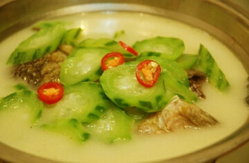 丝瓜鲫鱼汤
