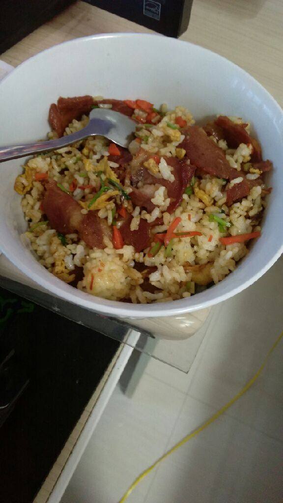 培根胡萝卜蛋炒饭
