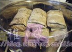 糯米鸡,蒸锅大火烧开,将包好的荷叶包放入锅里,大火蒸15分钟即可