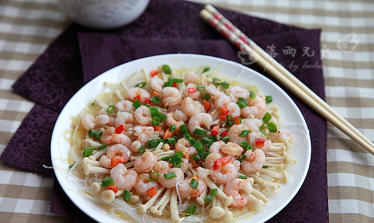 金针粉丝蒸虾仁