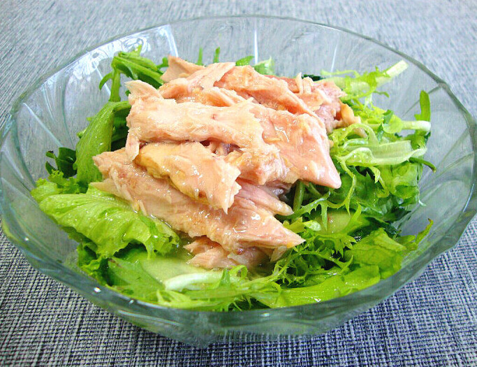 金枪鱼时蔬色拉